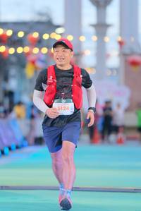 BIB: 5124
                            <button type="button" onclick="openModal(21767096)" class="btn btn-primary btn-sm float-right btn-popup" data-toggle="modal" data-target=".modal-high-quality">
                        <i class="fas fa-shopping-cart"></i> Add to Cart
                    </button>
                                            <button type="button" onclick="isThisMe(21767096, true)" class="btn btn-success btn-sm float-right btn-popup btn-isme hidden" data-toggle="tooltip" data-placement="bottom" title="นี่คือรูปของคุณใช่ไหม คลิกที่นี่เพื่อเอาเข้าอัลบั้ม">
                        <i class="fas fa-plus"></i> Add to album
                    </button>
                    <button type="button" onclick="isThisMe(21767096, false)" class="btn btn-warning btn-sm float-right btn-popup btn-isnotme hidden">
                        <i class="fas fa-ban"></i> Remove from album
                    </button>